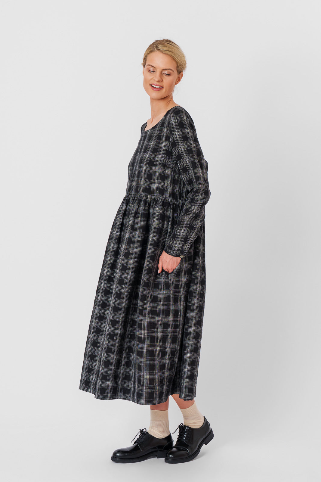 Smock Dress, Long Sleeve, Black Tartan#color_black-tartan