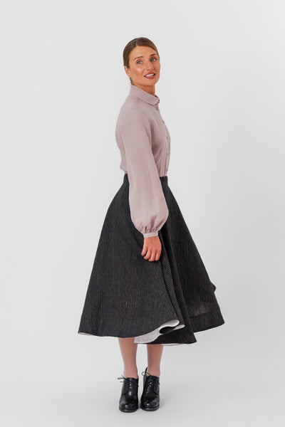 Classic Skirt, Black Pinstripe#color_black-pinstripe