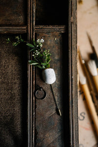 Porcelain Flower Pocket