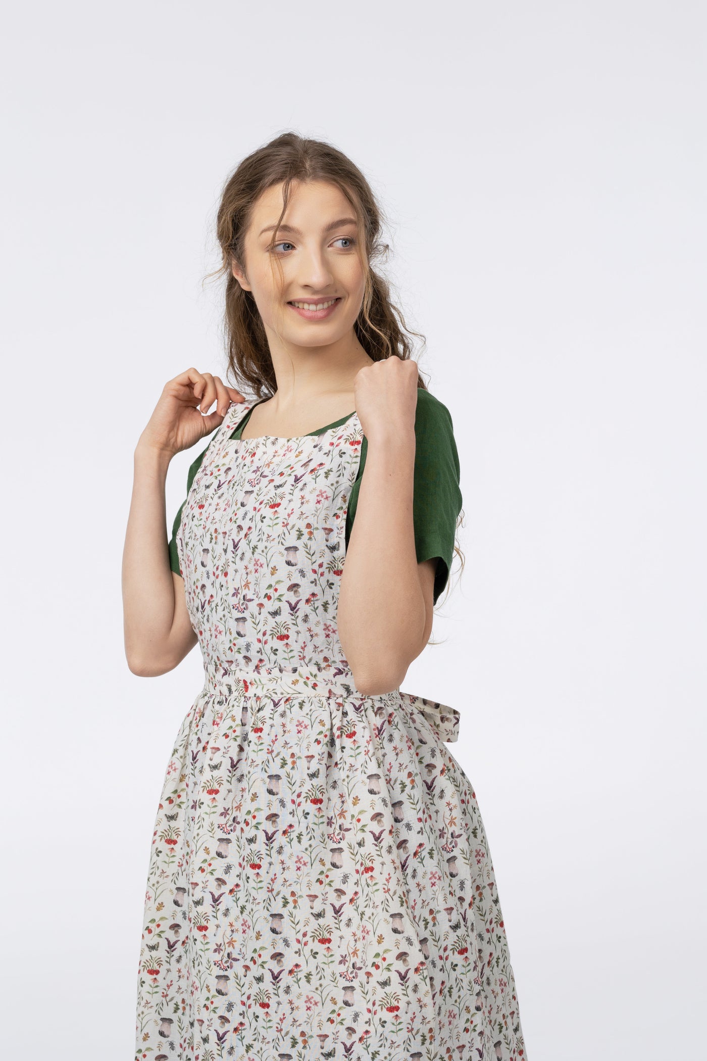 Pinafore Apron, Woodland Wonder#color_woodland-wonder-small