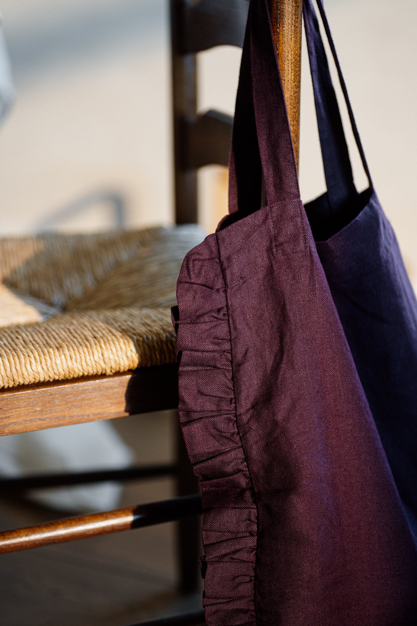 Ruffle Tote Bag#color_royal-grape