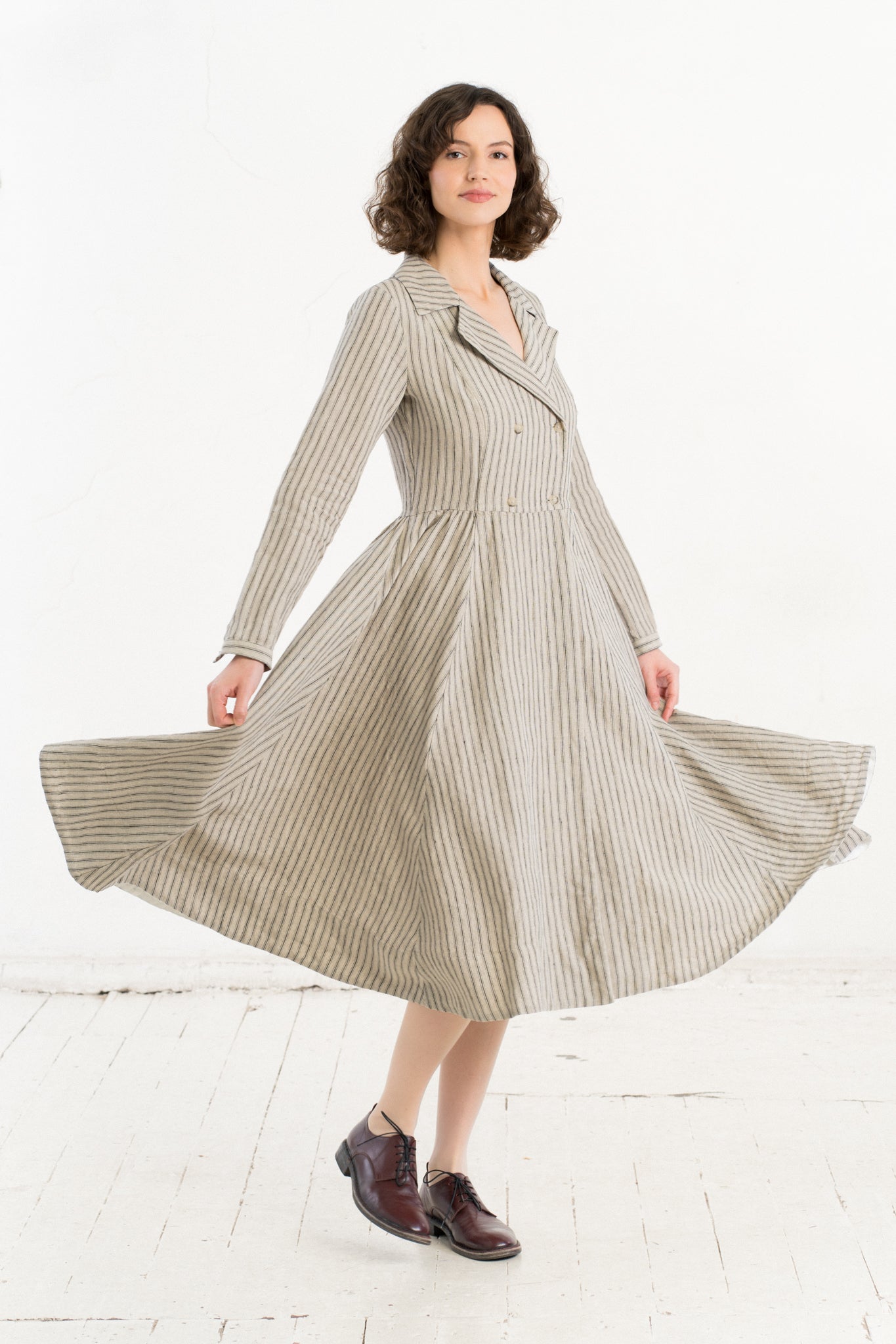 Enola Dress, Long Sleeve, Natural Stripes
#color_natural-stripe