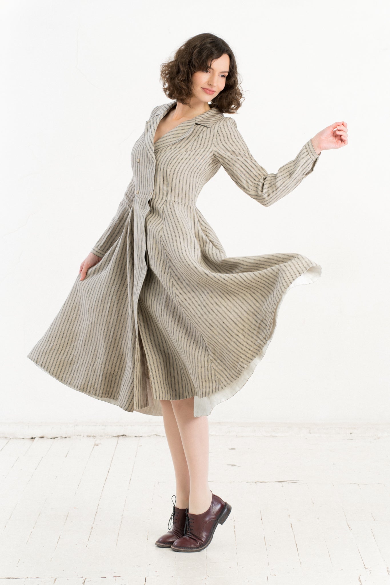 Enola Dress, Long Sleeve, Natural Stripes
#color_natural-stripe