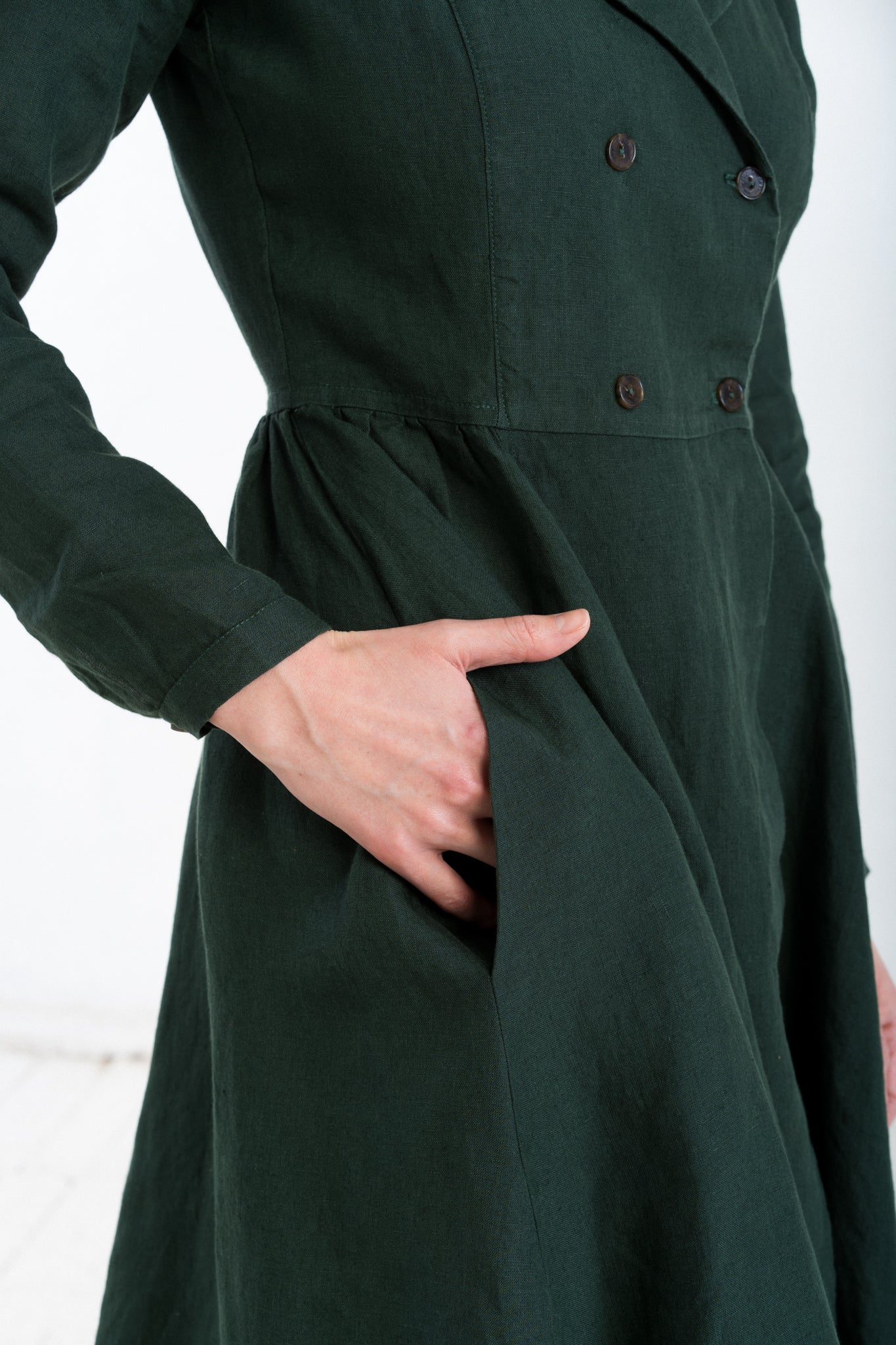 Enola Dress, Long Sleeve, Evergreen
#color_evergreen