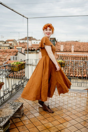 Cordelia Dress, Butterfly Sleeve
#color_warm-brown