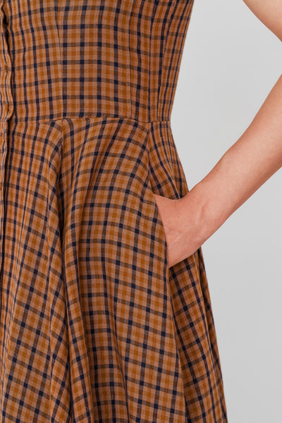 Underhill  Dress, Sleeveless
#color_brown-tartan