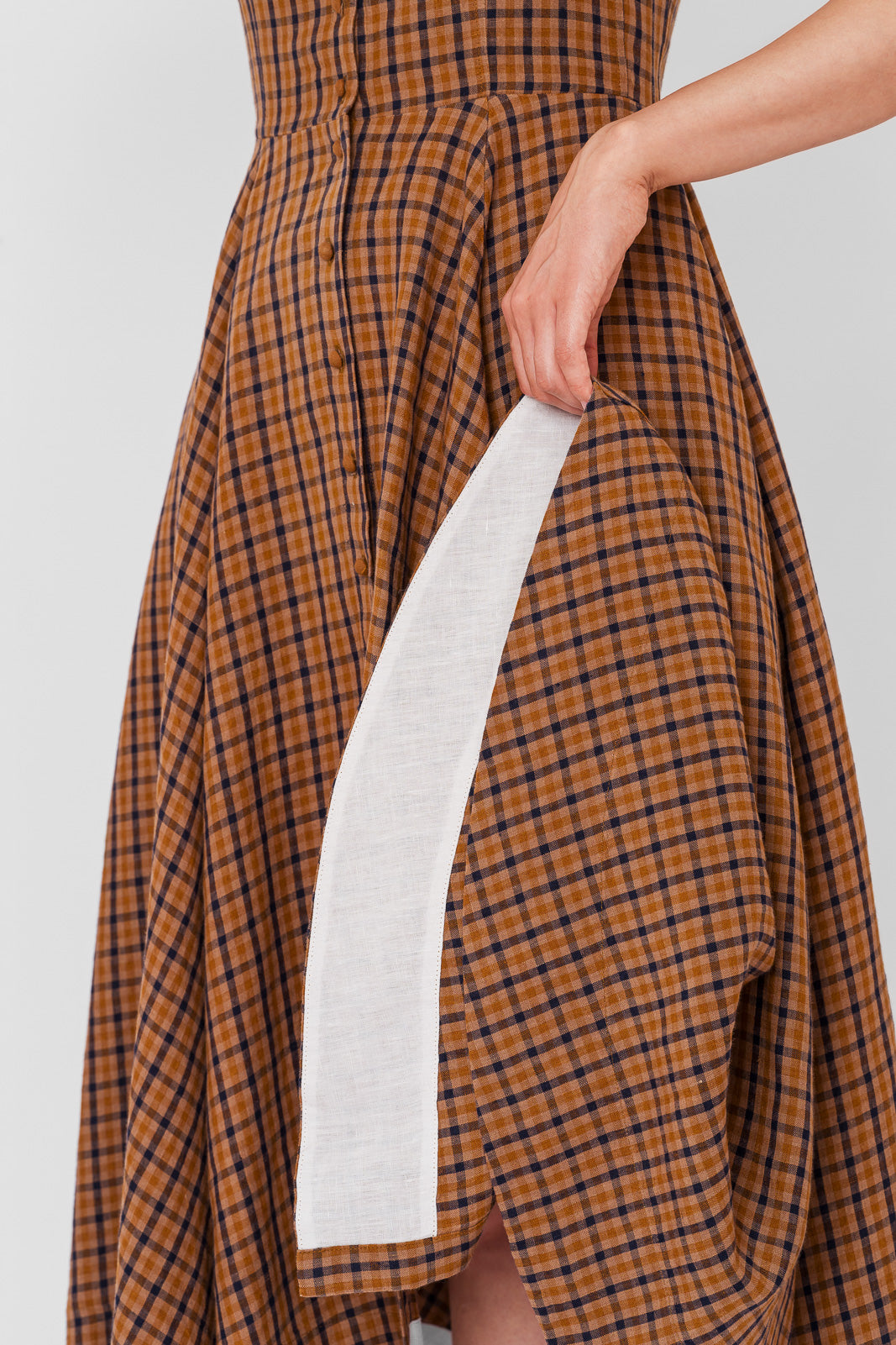 Underhill  Dress, Sleeveless
#color_brown-tartan