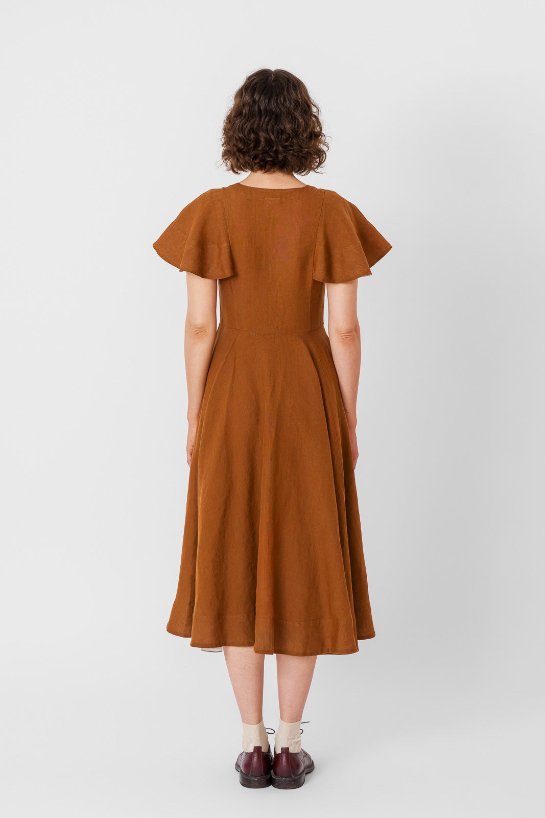 Cordelia Dress, Butterfly Sleeve
#color_warm-brown