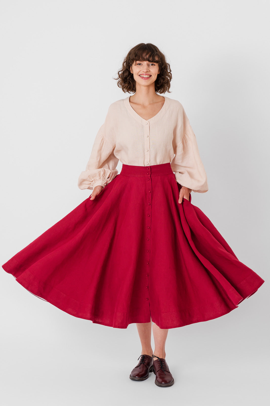 Evelyn Skirt
#color_marsala-red