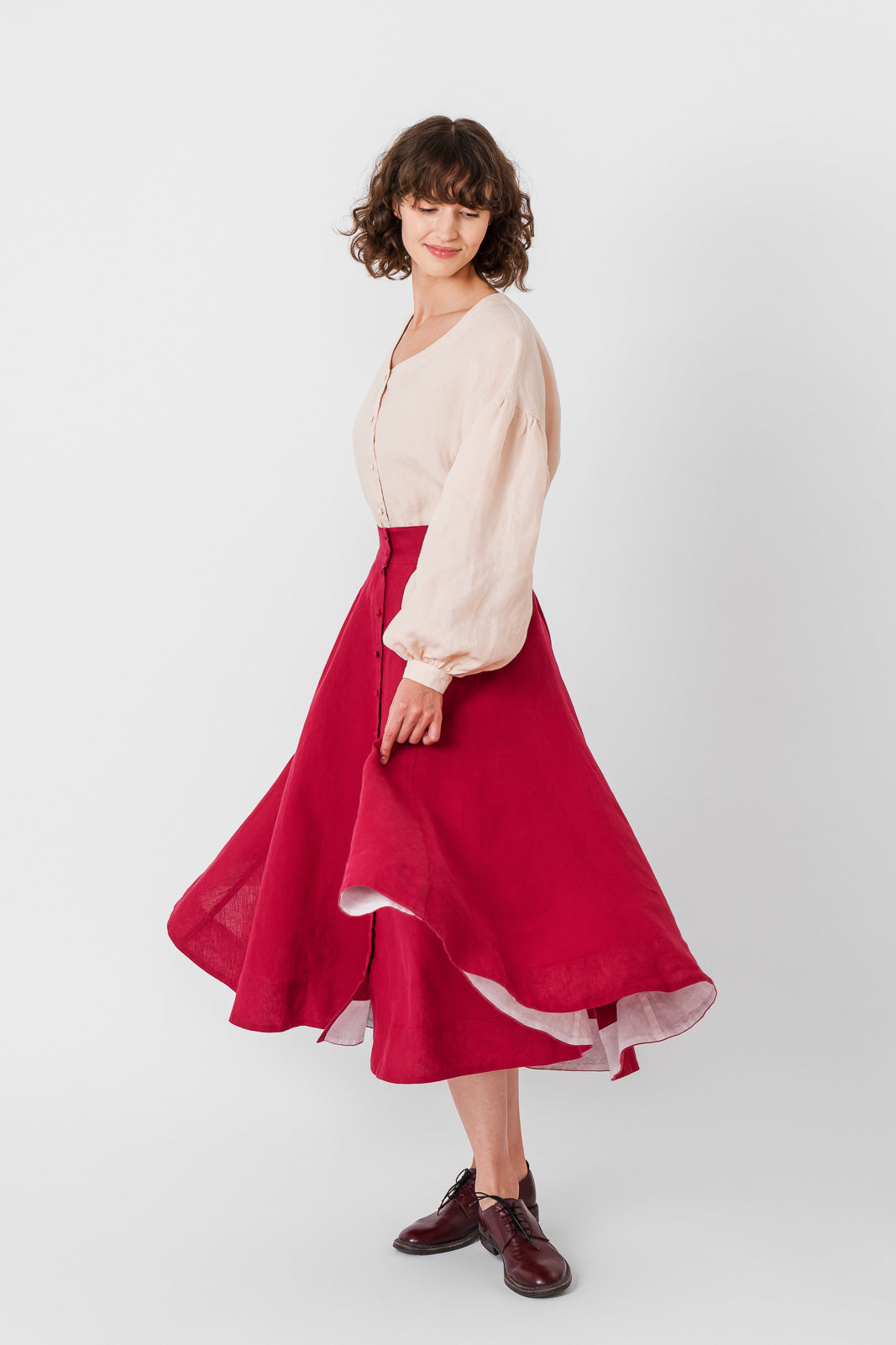 Evelyn Skirt
#color_marsala-red