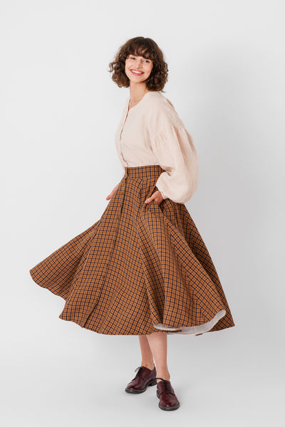 Evelyn Skirt
#color_brown-tartan