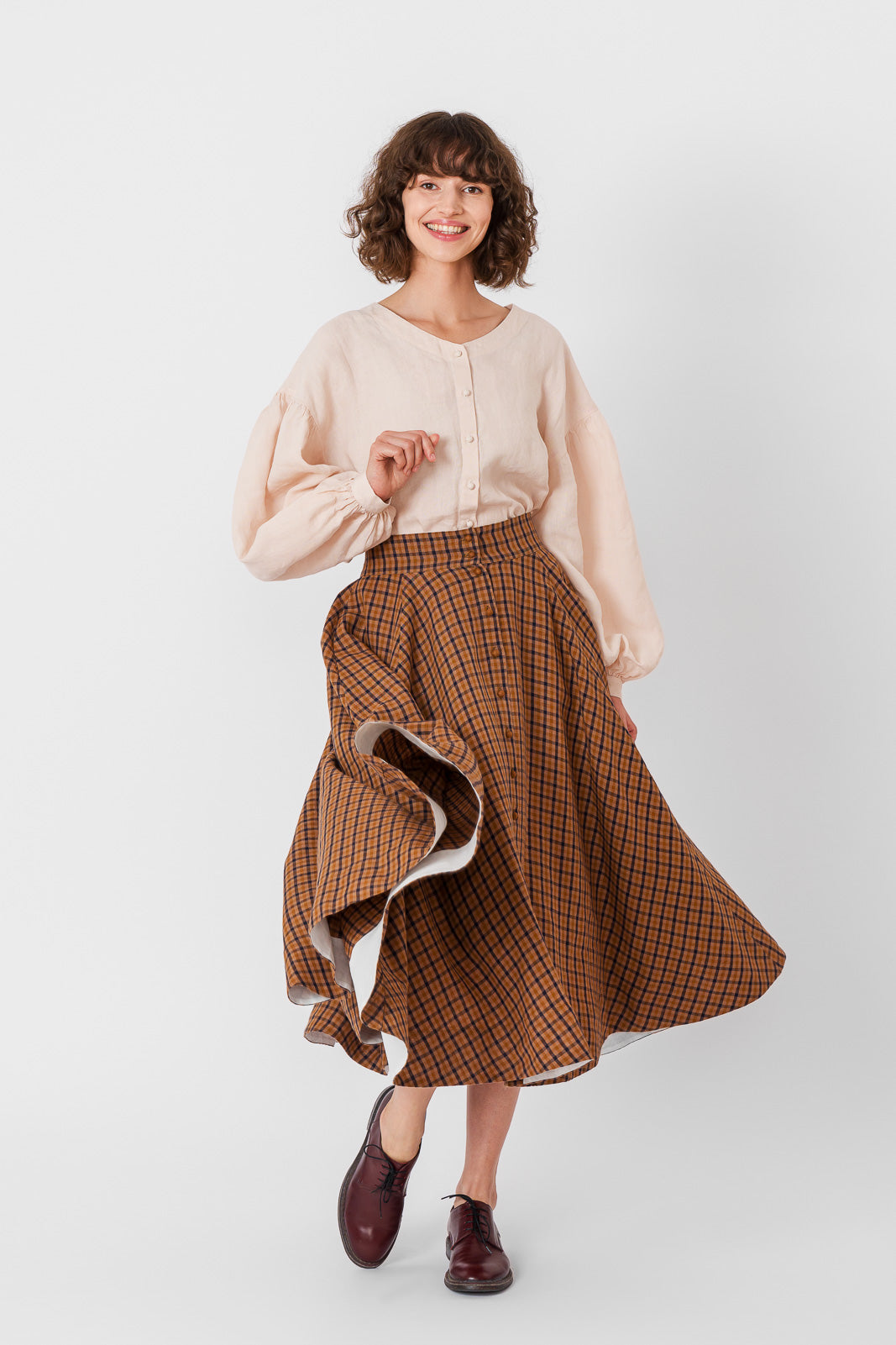 Evelyn Skirt
#color_brown-tartan