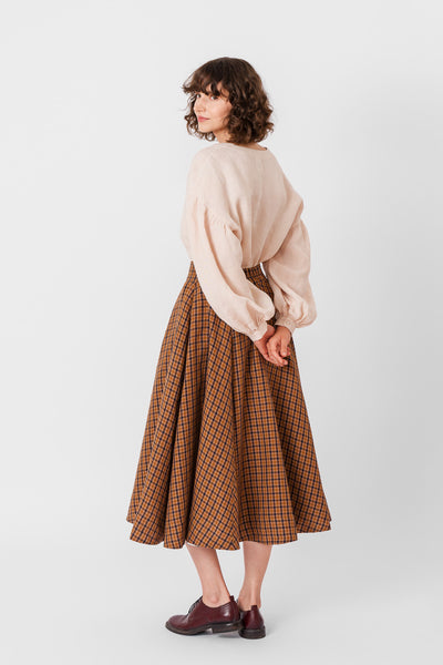 Evelyn Skirt
#color_brown-tartan