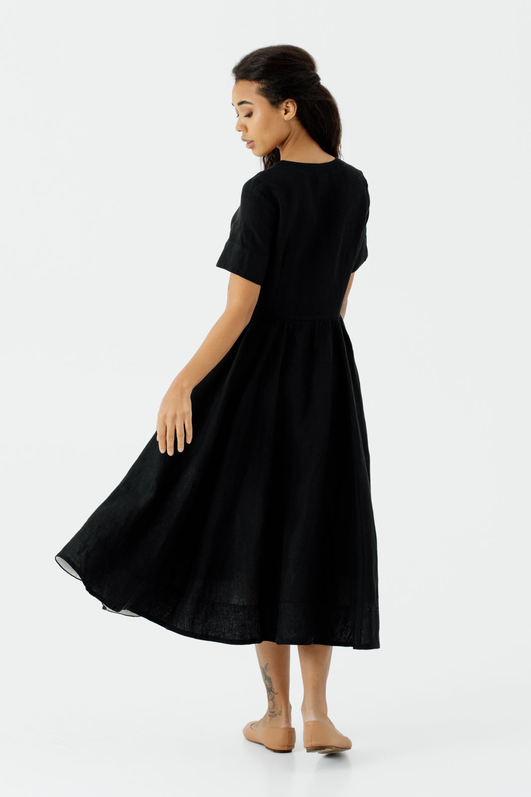Agness Dress, Short Sleeve, Black Pansy