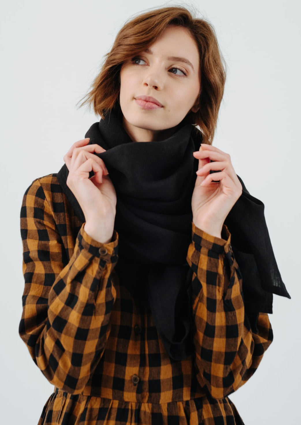 Palisandra Scarf, Black Pansy#color_black-pansy