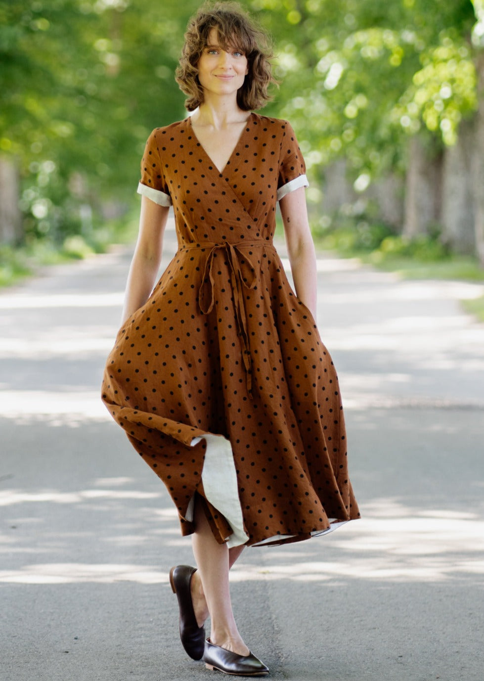 Wrap Dress, Short Sleeve#color_cinnamon-polka-dot