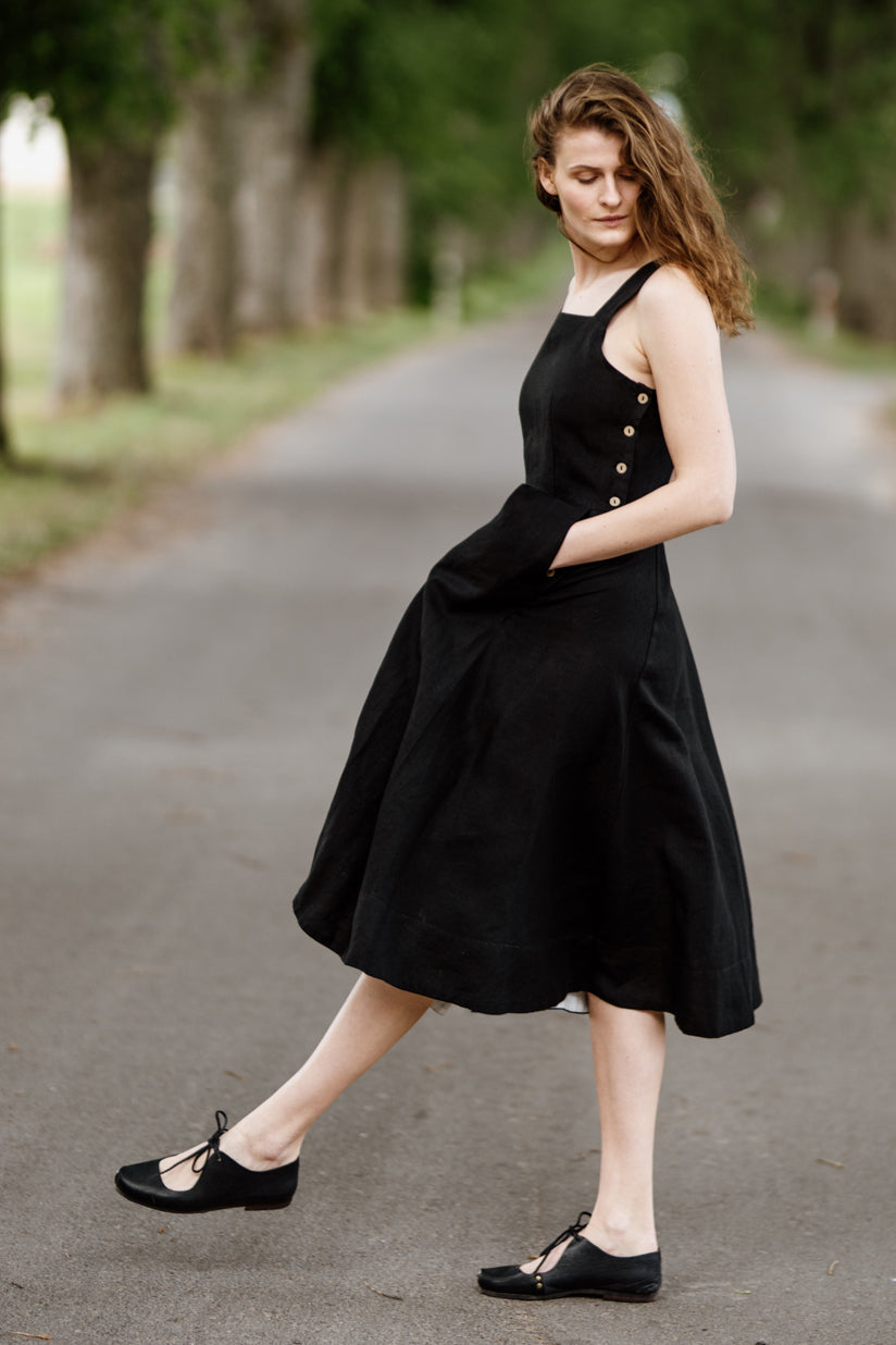 Pinafore Dress, Sleeveless#color_black-pansy