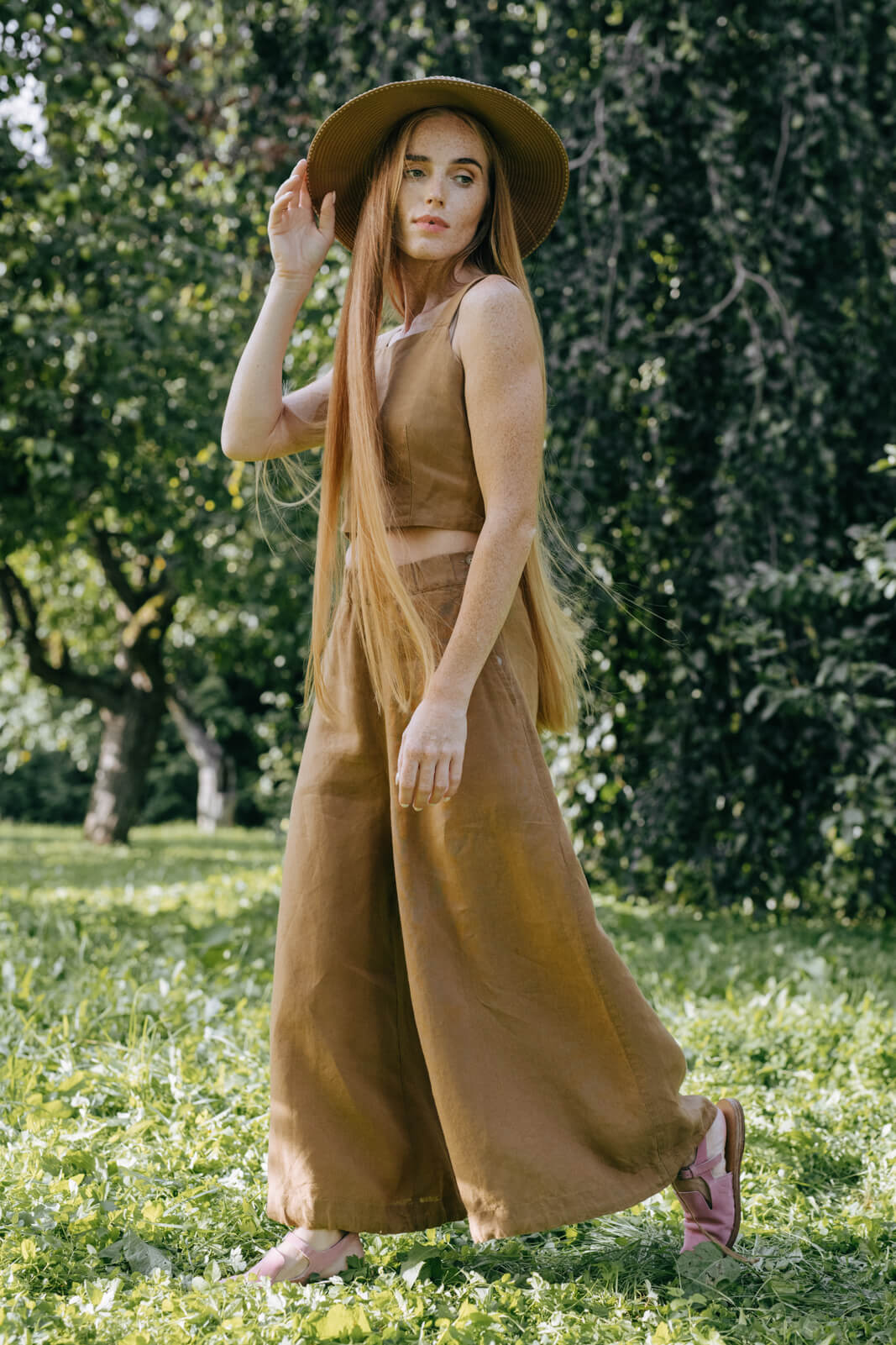 Midi Charlotte Trousers - Son de Flor#color_camel-brown